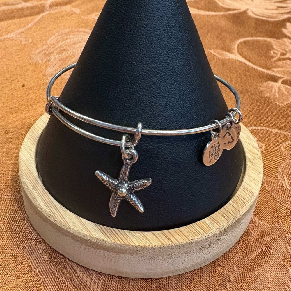 Alex and Ani Starfish Charm Expandable Bracelet